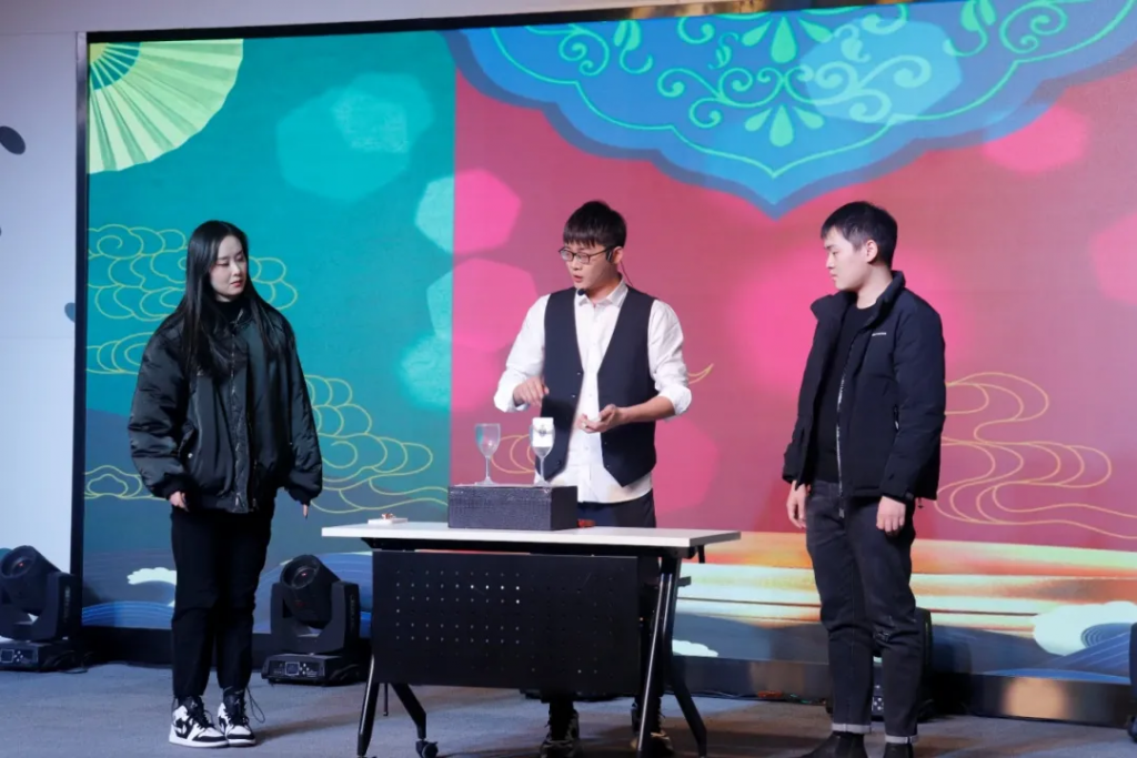 完美收官！ZIDC︱創(chuàng)動(dòng)未來 逐夢(mèng)同行——中原工業(yè)設(shè)計(jì)城“設(shè)計(jì)師之夜”活動(dòng)精彩綻放