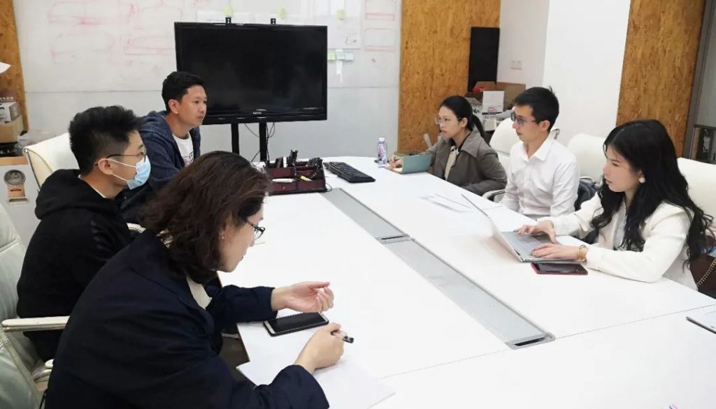 資深法律顧問團隊走進設計城，為企業(yè)高質量發(fā)展保駕護航！